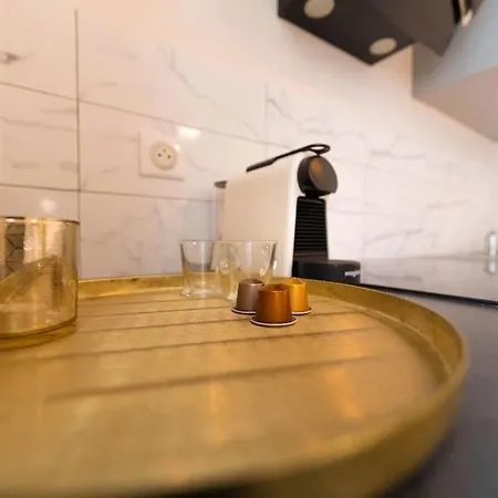 Loveroom Avec Jacuzzi, Instant Detente Apartment Nizza